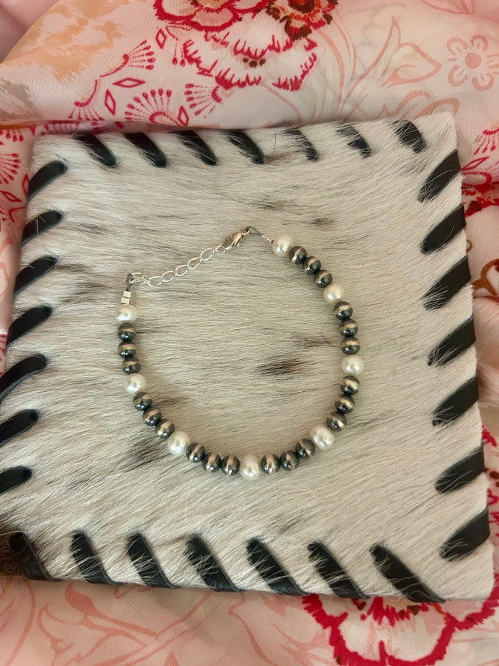 5mm & Freshwater Pearl Bracelet