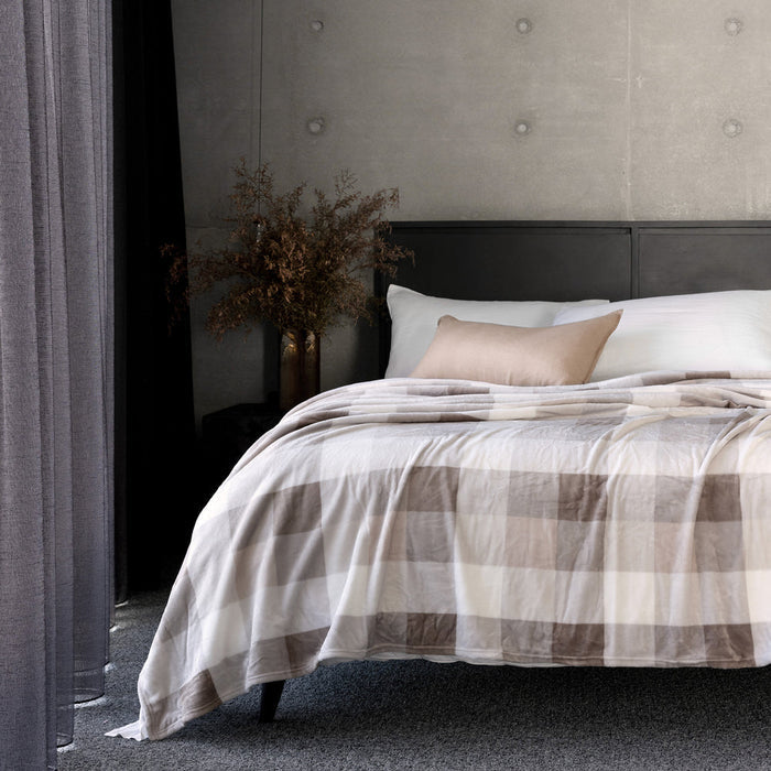 Bambury Charlie Ultraplush Blanket - Nougat