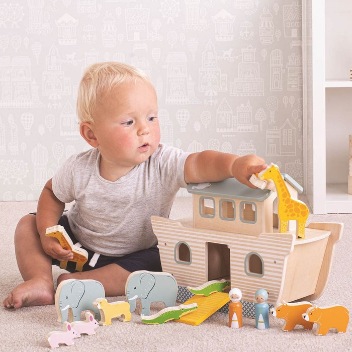 Bigjigs Toys FSC Certified Wooden Noah’s Ark Animal Figurines Play Set for Kids
