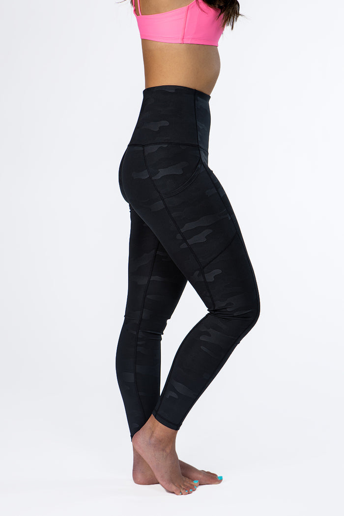 Alex is a 5'4" and a size 4-6 wearing a Small 26" Legging
