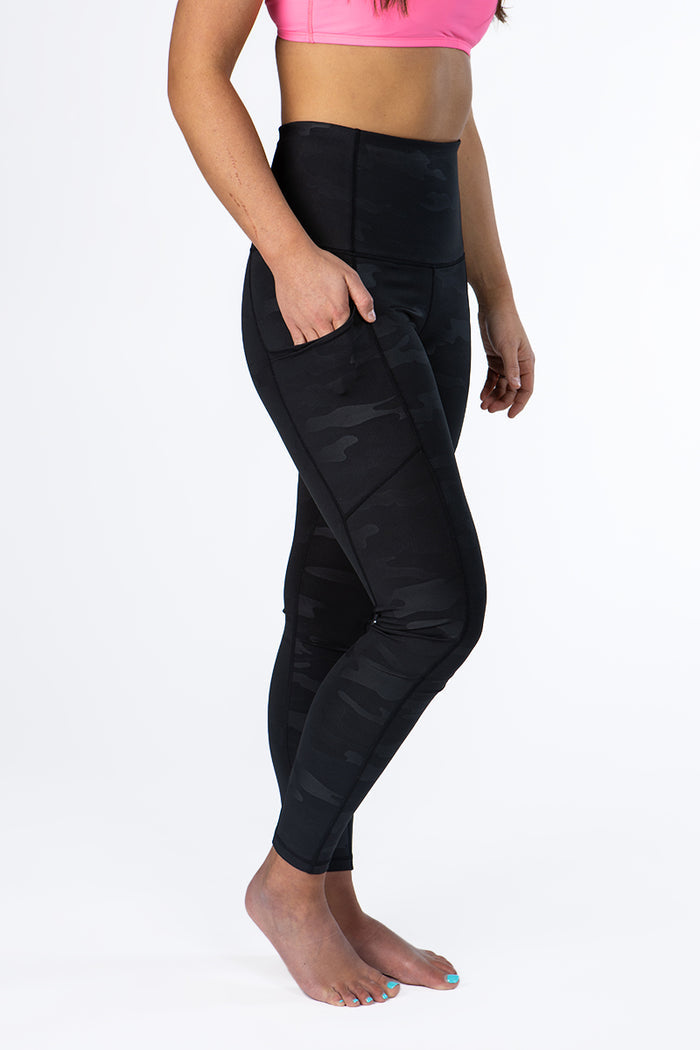 Alex is a 5'4" and a size 4-6 wearing a Small 26" Legging