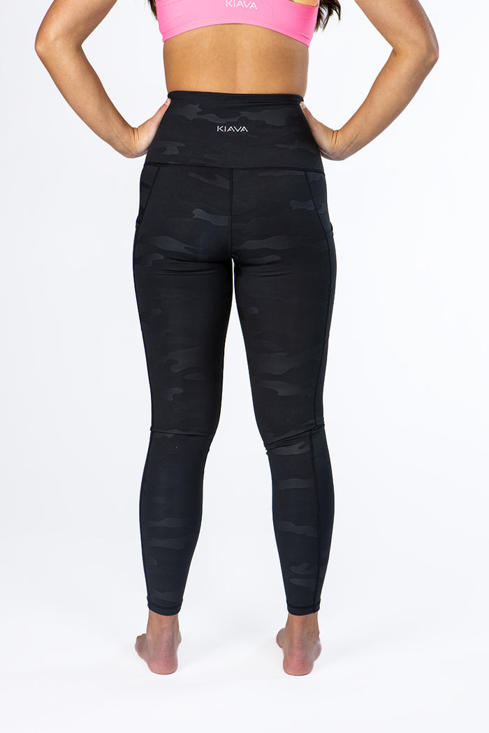 Alex is a 5'4" and a size 4-6 wearing a Small 26" Legging