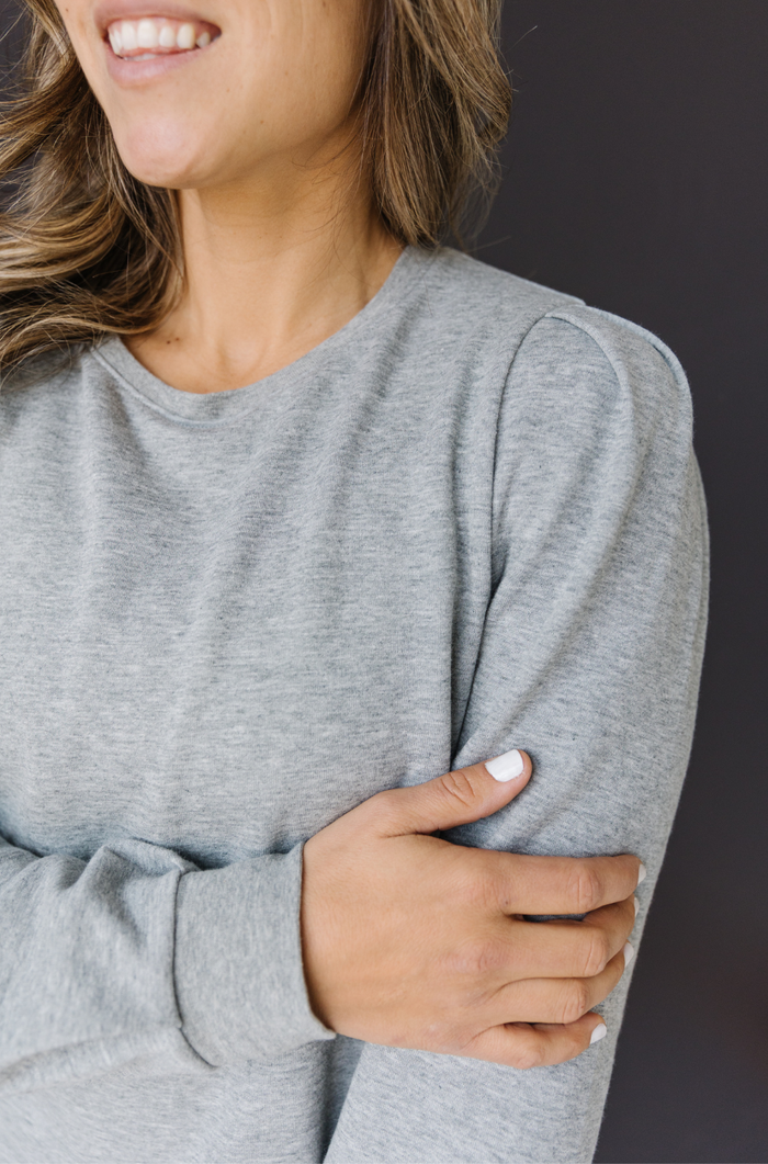 Elegant Pullover in Heather Grey