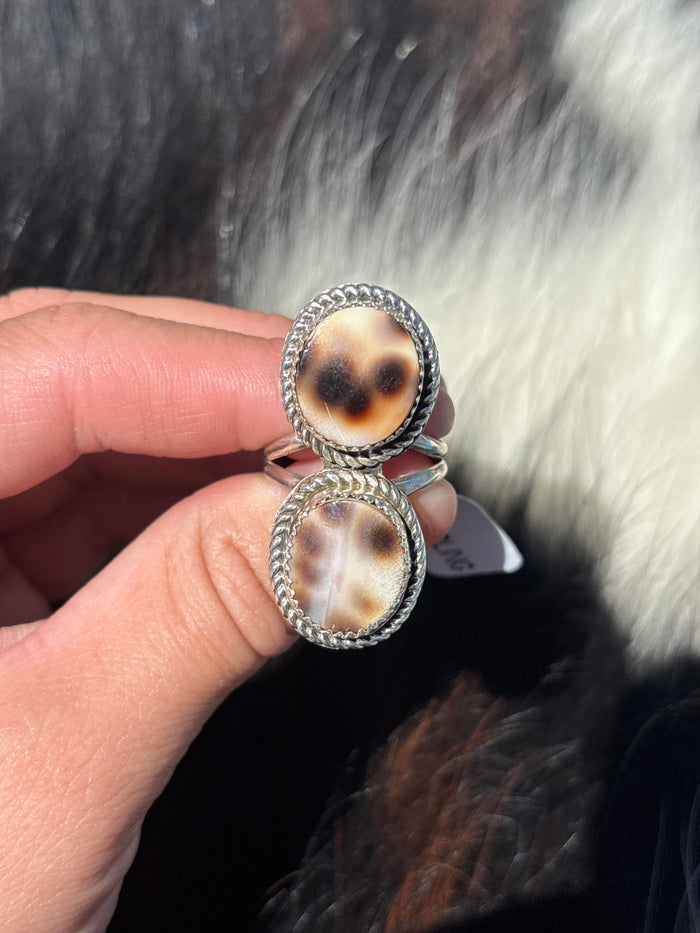 Native American, Hand-Made, Cowrie & Sterling Silver Ring