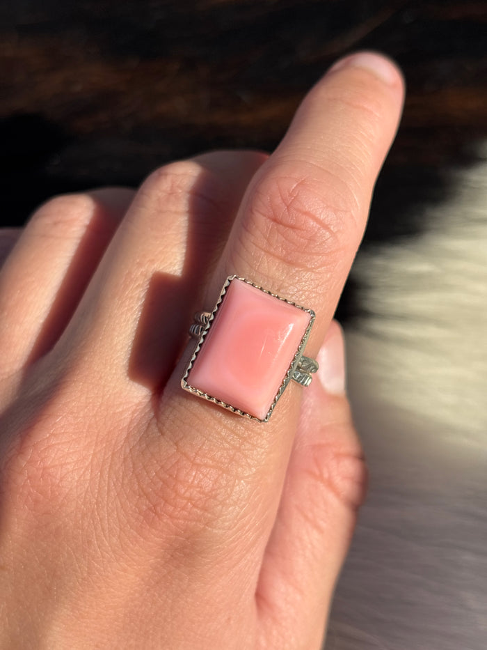Native American, Hand-Made, Pink Conch & Sterling Silver Ring