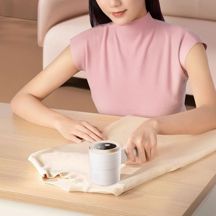 Portable Electric Lint Remover Rechargeable for Easy Fluff Removal from Clothing