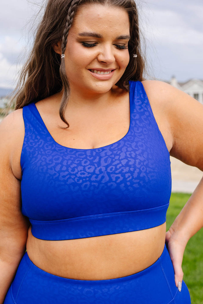 Resilience Sports Bra in Stealth Leopard