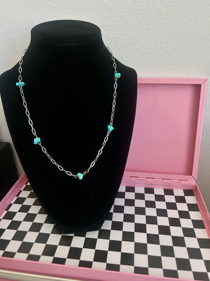 Sleeping beauty chain necklace