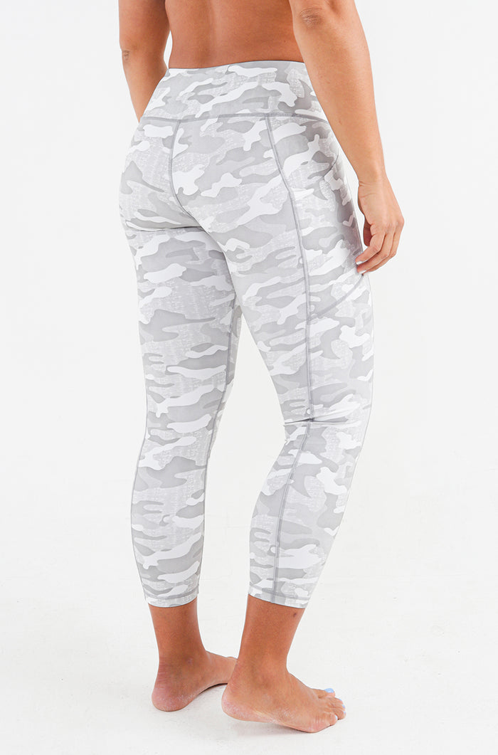 Oliva is a size 8-10 wearing a size Medium.